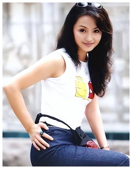 "绝美明星遭遇沉痛打击,一家唯余母守"_刘丹_表演_梦想