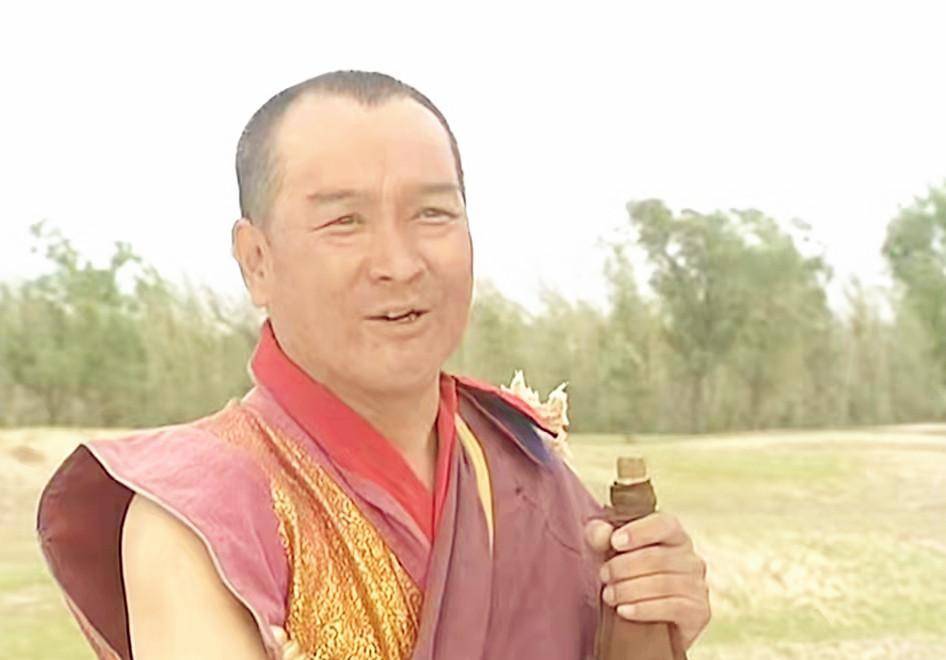 两人是阴差阳错,但是有一个人从中做了很大作用,就是大玉儿哥哥吴克善