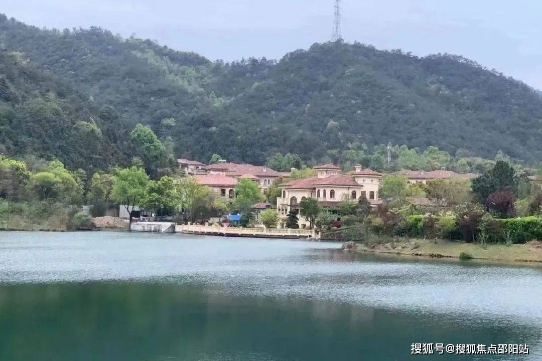 东莞世城悦湖花园售楼处首页网站营销中心凤岗世城悦湖花园楼盘详情