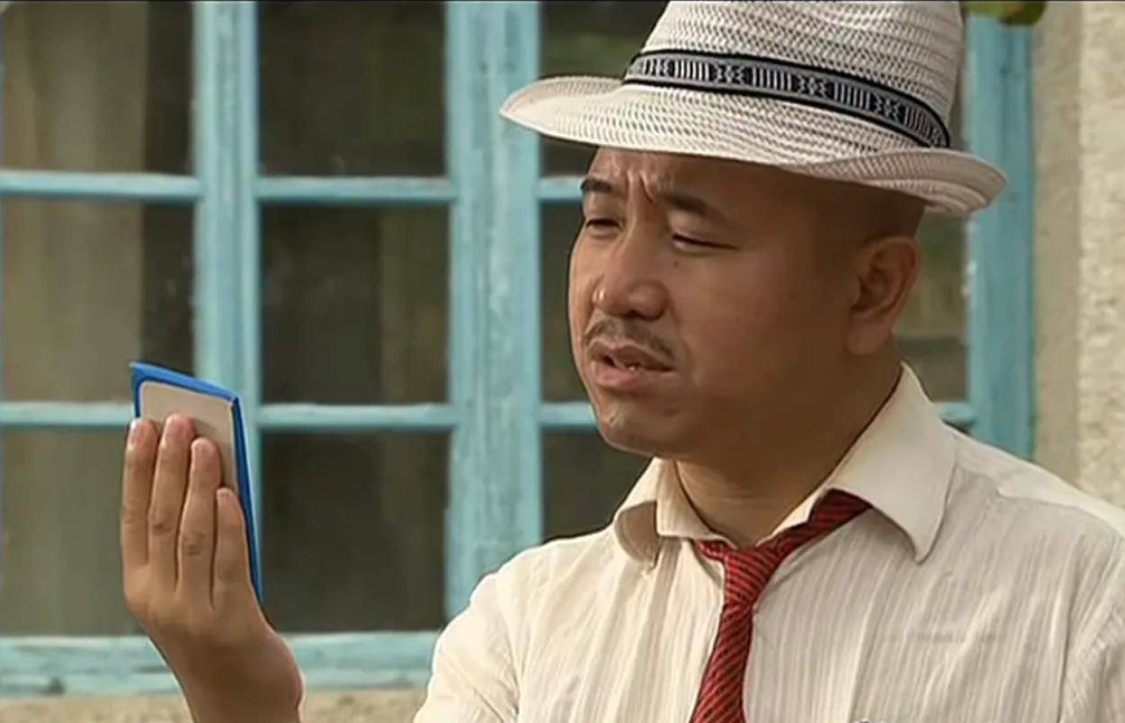 王小利:和前妻相伴7年分手,转身娶小11岁李琳,今三代同堂无遗憾