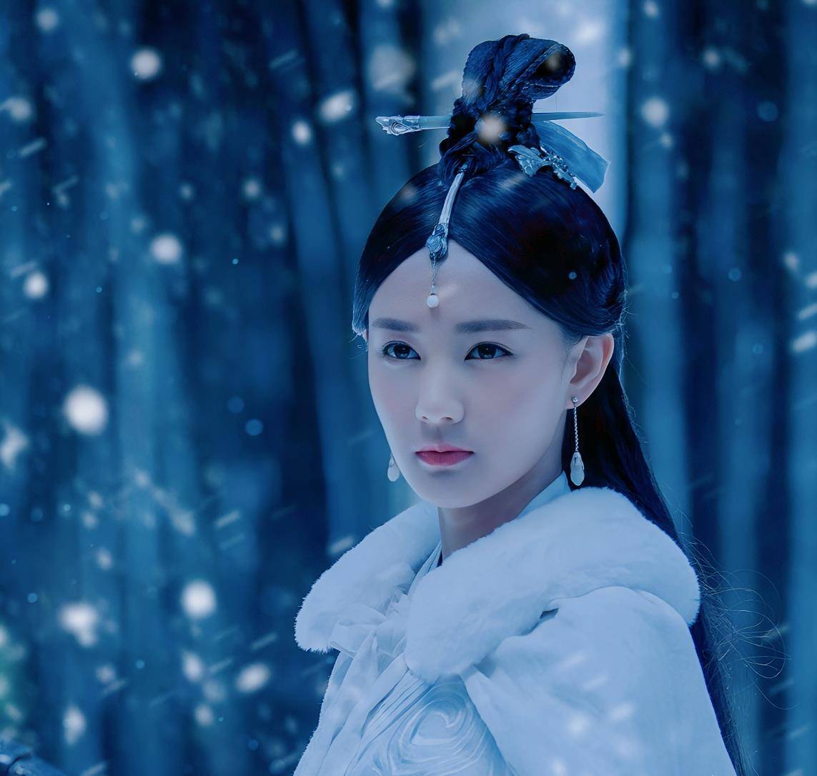 原创出道8年李一桐饰演的多个古装角色中哪个角色更打动你呢