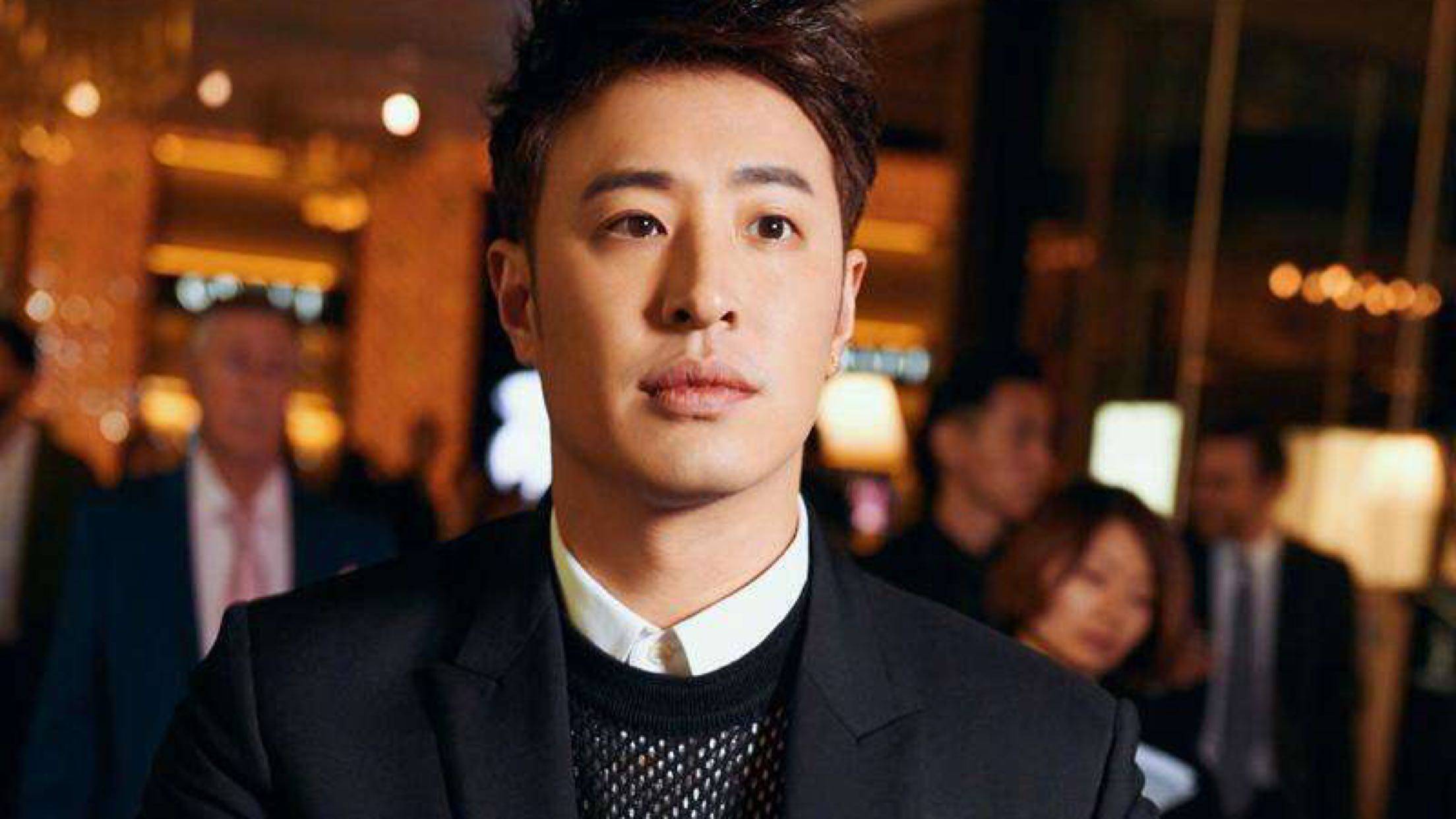 原创潘玮柏暴瘦20斤引发热议真相竟是粉丝神p图