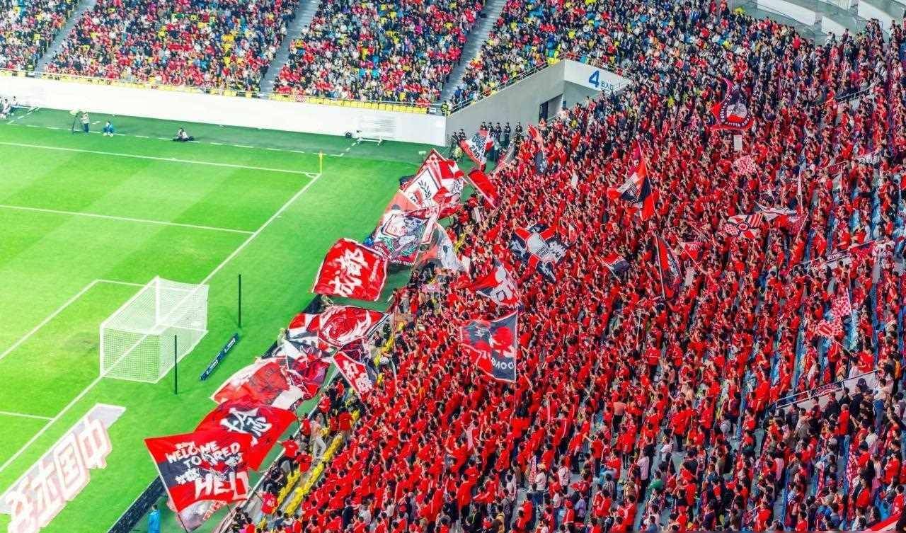 原创3月凤凰山激情四溢城市足球盛宴再度启航