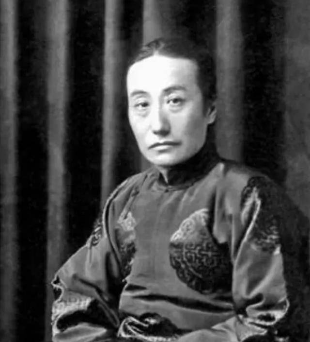 原创刘长瑜与钱浩梁台上是红灯记父女台下势同水火从无眼神交流