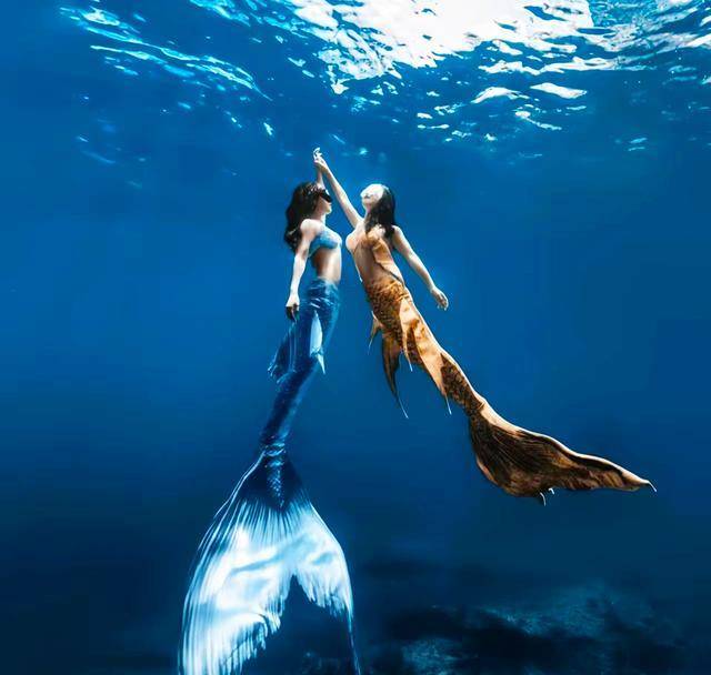 怎么学美人鱼游泳?