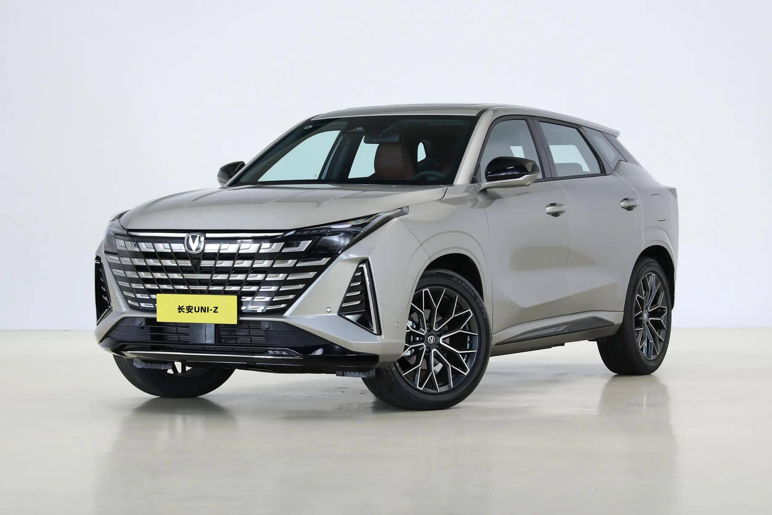 长安uni-z实车亮相,预计售价15万元左右