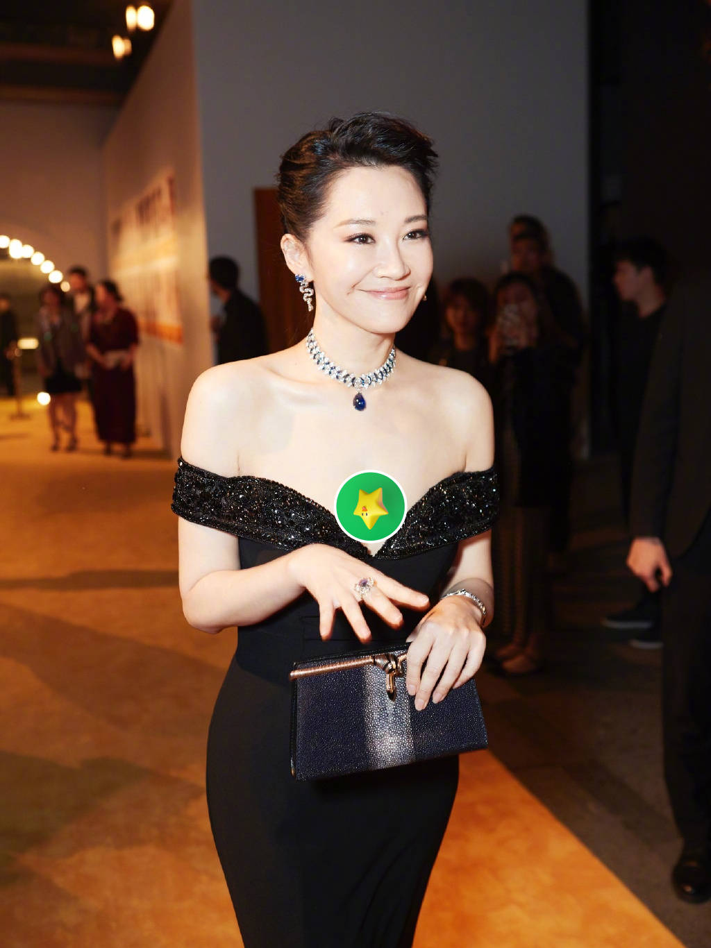 原创许晴尤物中的极品饱满诱人性感得让人窒息