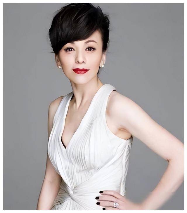 王琳:31岁演绎25岁母亲,学逆龄装嫩,挑战浪姐舞台_年龄_青春_梦想