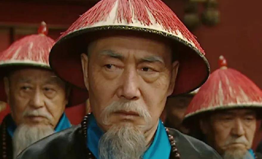 原创张廷玉晚年向乾隆索要荣誉却被削爵位45年后才发现他真高明