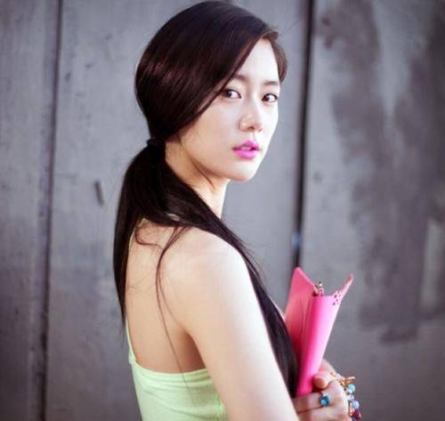 原创李成敏32岁亚洲第一美女仍单身因身材太好而无男性敢追求