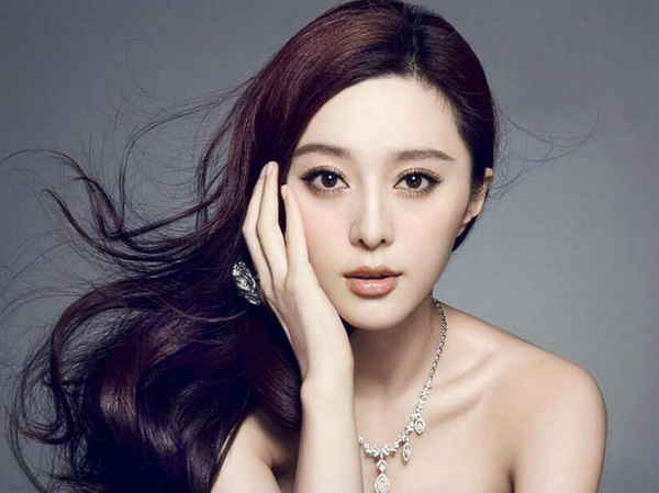 原创12星座的校花代表处女座是范冰冰天秤座是赵丽颖你的呢