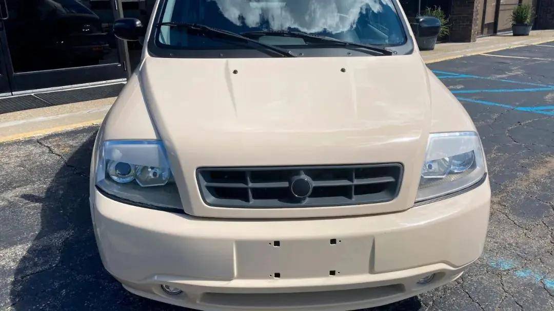 这款车看起来像奥迪a2,据介绍,这款神秘未曾公开的原型车本来打算被送