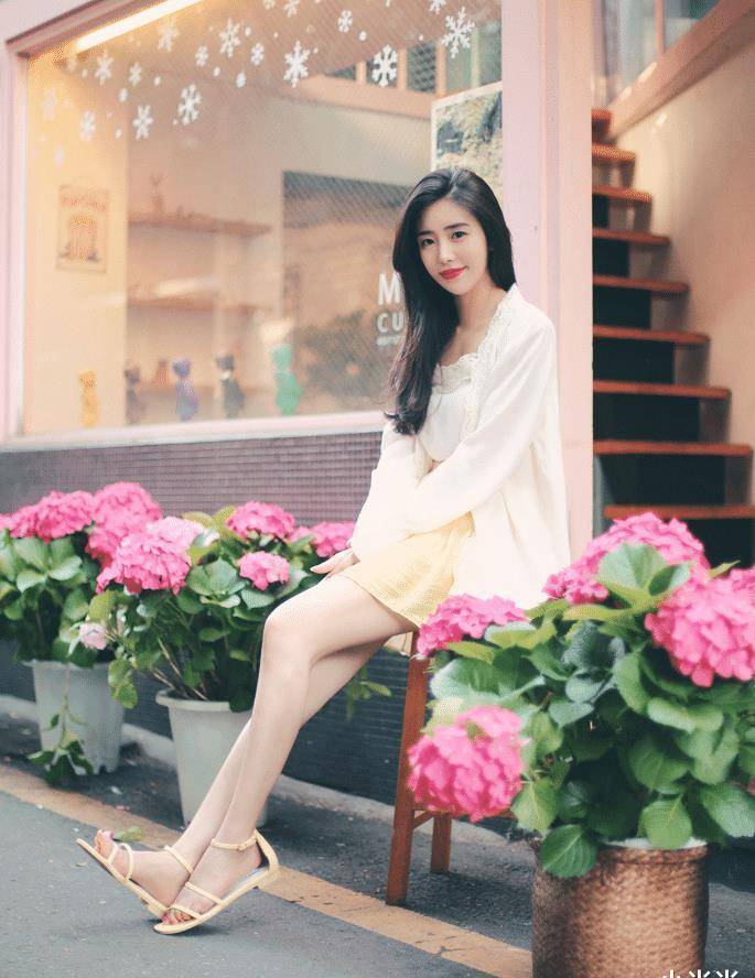 原创原创温柔大方的美女楚楚动人这样的淑女已经十分罕见