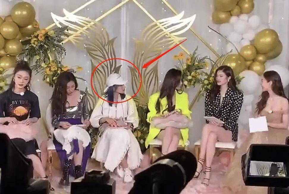 跑男8路透图来了程潇为何全程戴帽子得知原因过于机智了