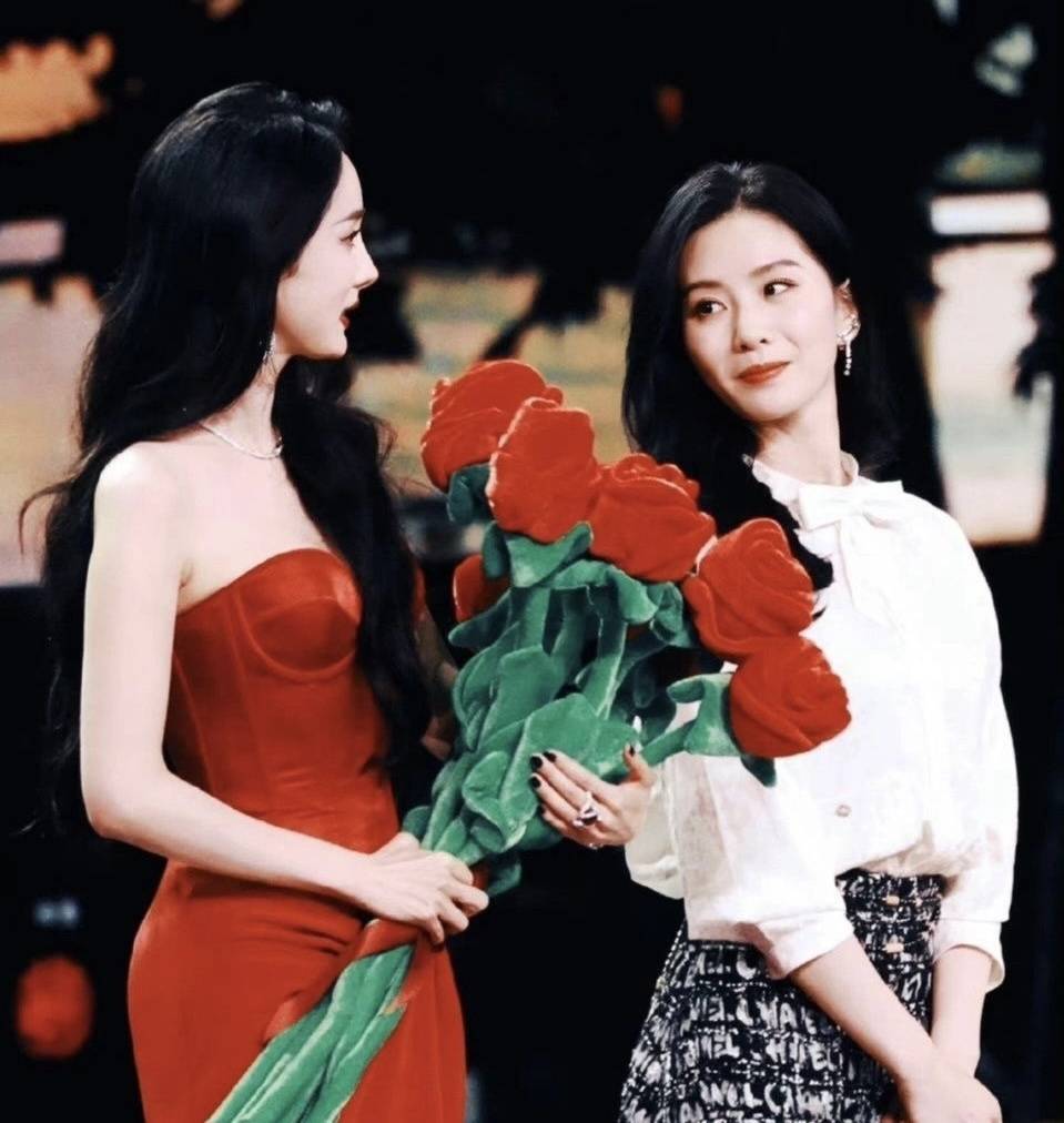 刘诗诗生日杨幂暖心送祝福,闺蜜情深惹人羡_阿么_友谊_合作