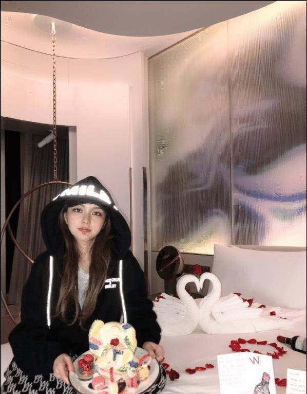 原创原创周扬青生病肿成馒头晒自拍苦恼求原因粉丝答案暖心又专业