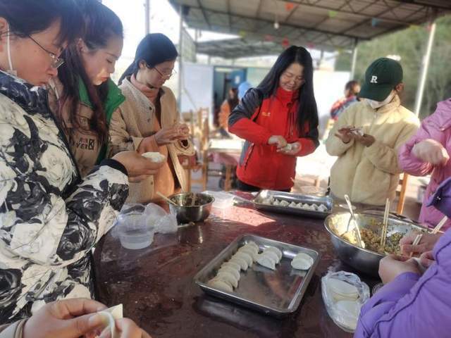 展巾帼风采倡廉洁清风德兴一中开展庆祝三八妇女节勤廉教育系列活动