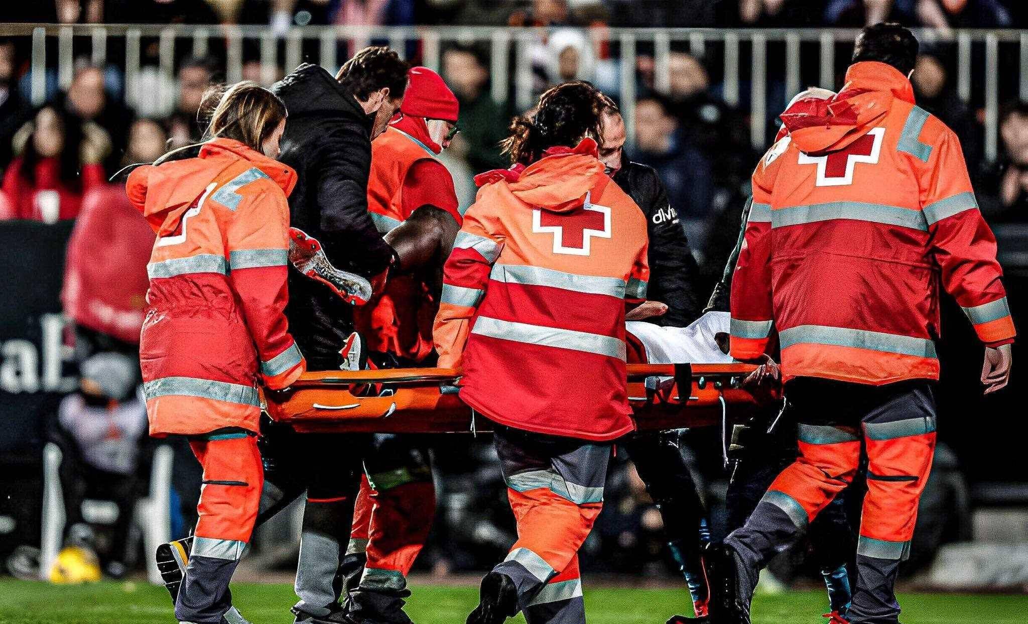 足坛再现断腿结局,27岁球员赛季报销,主裁判判罚引争议_皇马_迪亚卡比