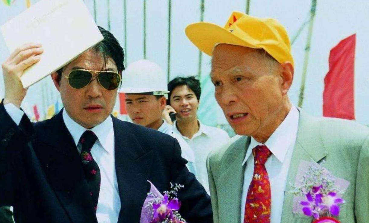 亿债务,儿子不仅还完,最后卖掉公司还赚了3百亿_董浩云_董建华_中国