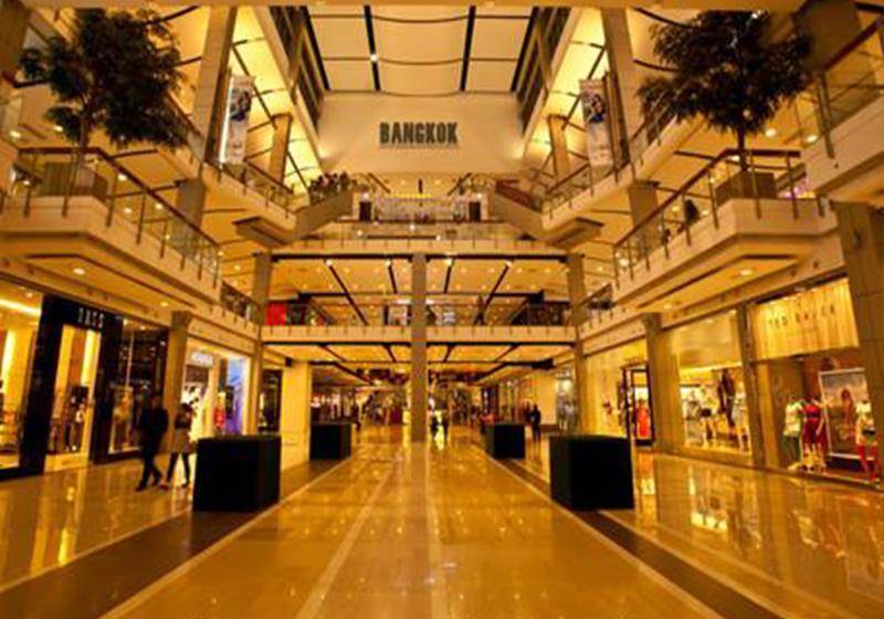 保利达城市广场与很多大型商场一样,是一座多功能大型商场.