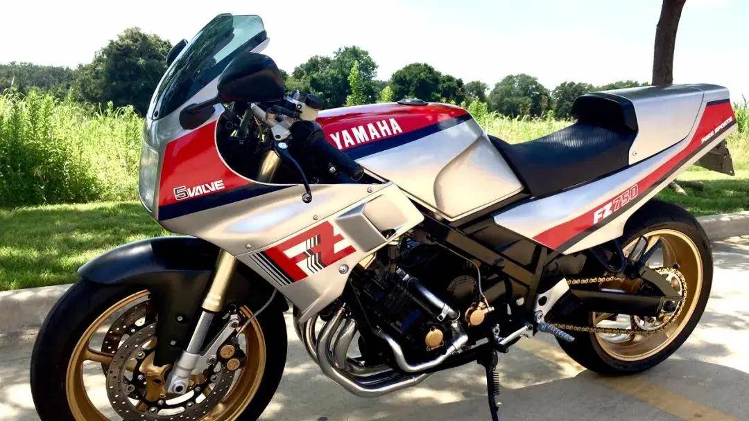 com/我们知道,早先摩托车发动机主要以2气门为主,基本特点是结构简单