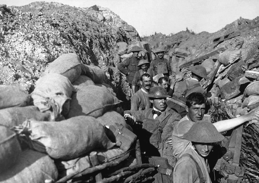 原创在进攻敌方碉堡时用子弹打进碉堡射击孔里的情况会不会发生