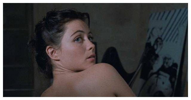 今日美丽坏女人艾曼纽的电影合集献身于艺术