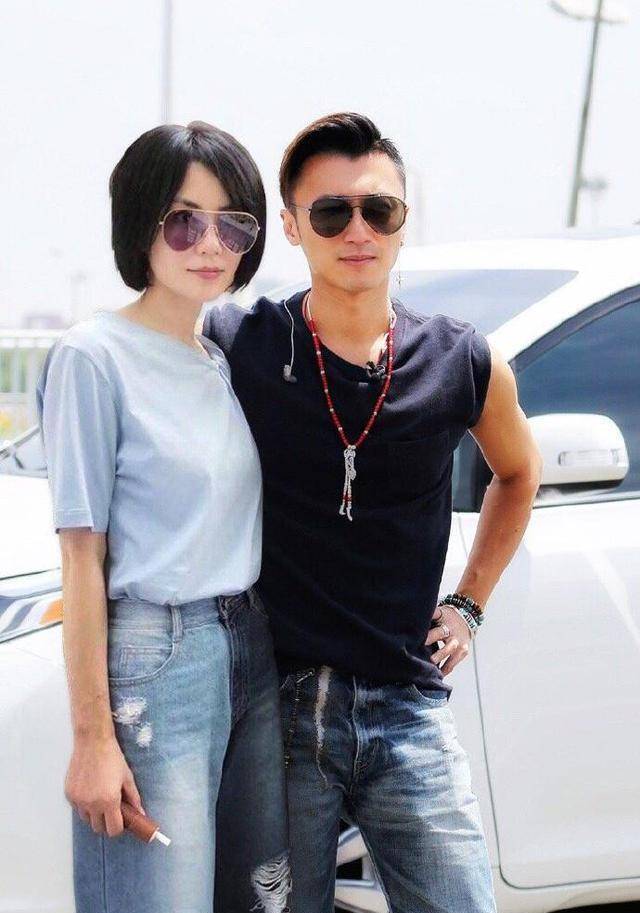 原创著名导演怒斥王菲谢霆锋受不了你俩一直暧昧要么领证要么分手
