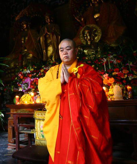 在释永信没有到少林寺之前,少林寺由登封市文物局管辖,一切收入都划归