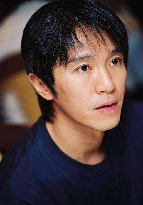 原创为周星驰鞍前马后10年分手后又追债8年于文凤究竟是为何故