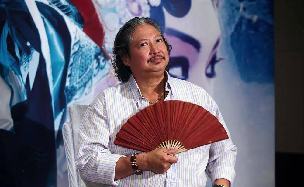 原创香港最灵活的胖子出道60多年地位无人撼动成龙叫他一辈子大哥