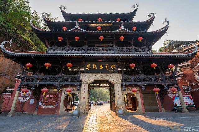 去恩施需要找导游吗,去恩施三天时间够吗,一定要看完!_丹丹_费用_一个