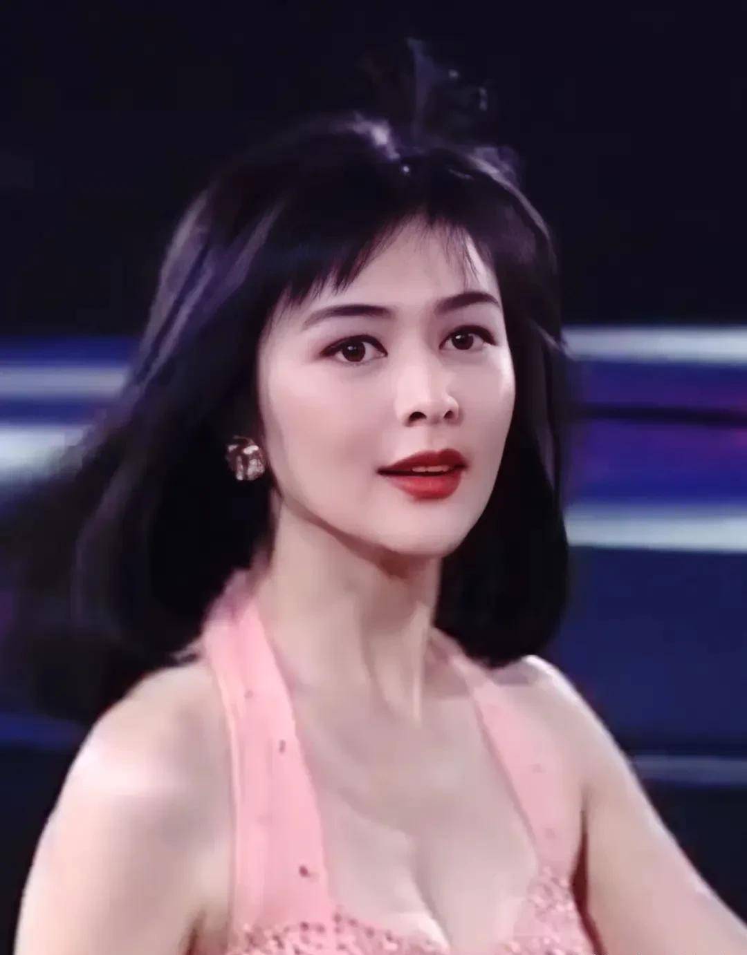 原创被讽刺加入好友婚姻30年后刘嘉玲终于艳压关之琳