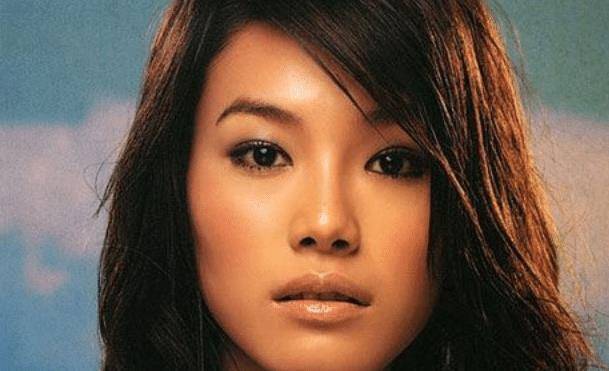 原创于娜没出道前就拥有名气出演完作品之后更是片约不断