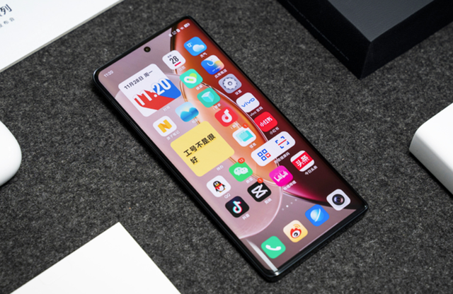 vivox100s手机曝光搭载联发科天玑9300芯片