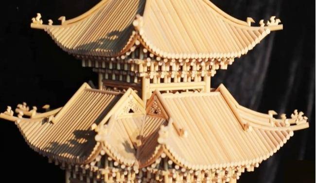 原创河北一不识字农民用高粱杆做出工艺品竟引得博物馆上门拜访