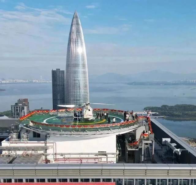 原创有一种飞翔叫深圳