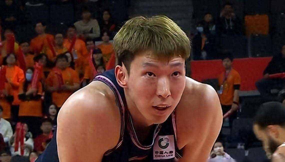 6犯罚下,杜锋头号爱将报废,防不住张镇麟,还耽误2位_张皓嘉_球员_比赛