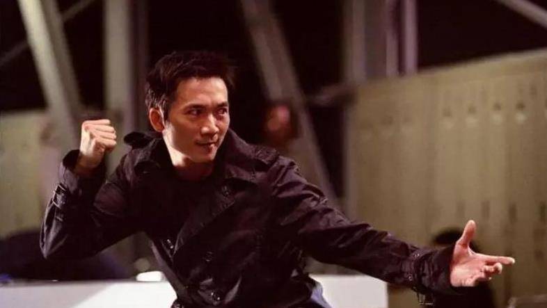 给"演反派最好的10位港片演员"排个名:万梓良仅第5,吴镇宇第4_龙方