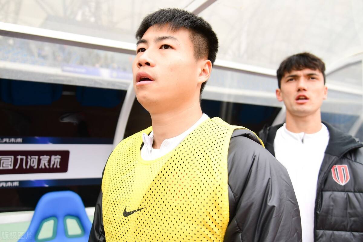 成都蓉城重量级新援即将首秀,曾是津门虎核心_杨帆_中卫_胡睿