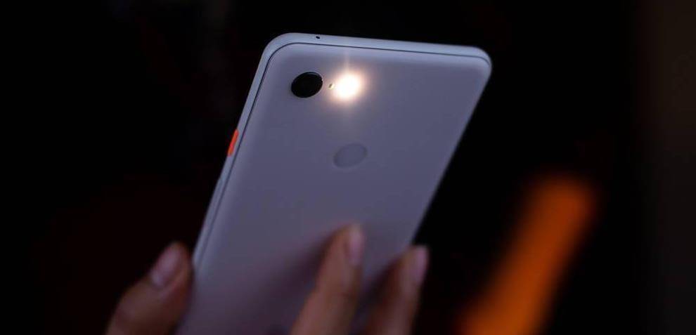 摄像头_针孔_反光