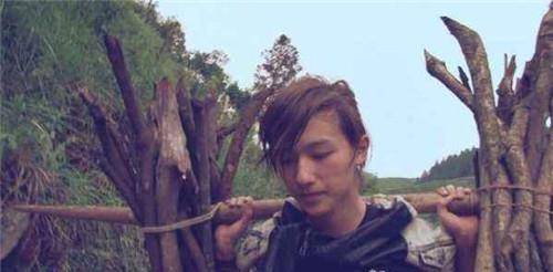 女孩因《变形计》染上公主病,回村后闹着要"富爸爸",现咋样了_王红林