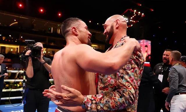 泰森富里的战绩与实力备受质疑_比赛_西克_状态