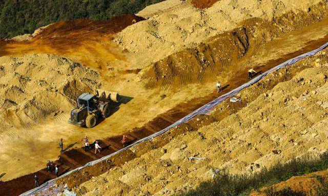 原创山西发现一处大型斑岩型金矿50吨价值160亿山西要腾飞了吗