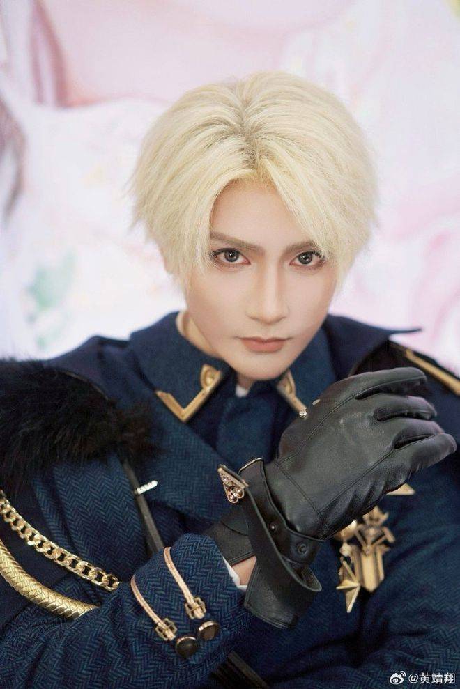 靠颜值征服cos圈15年后,35岁男星开始转行筹拍民国剧