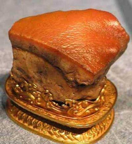 原创河南老农山上捡到猪肉石拒绝富豪10万收购最后怎样了