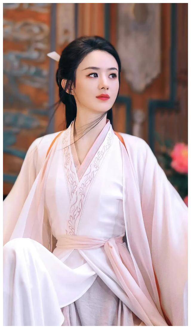 赵丽颖主演挤入电影圈!《与凤行》要用配音?被批小聪明.