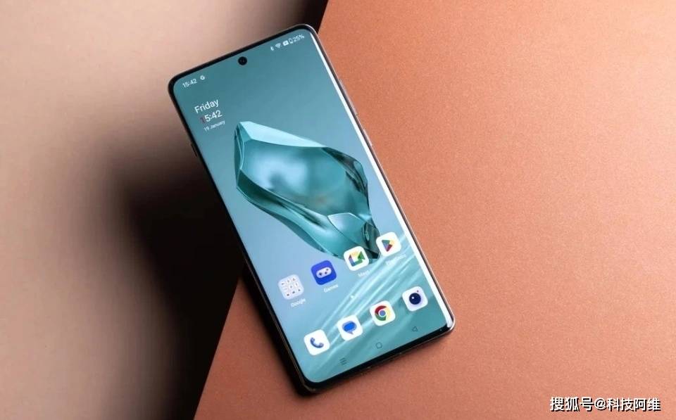 原创oppo终于妥协骁龙8gen3旗舰重回低价24gb1tb5400mah