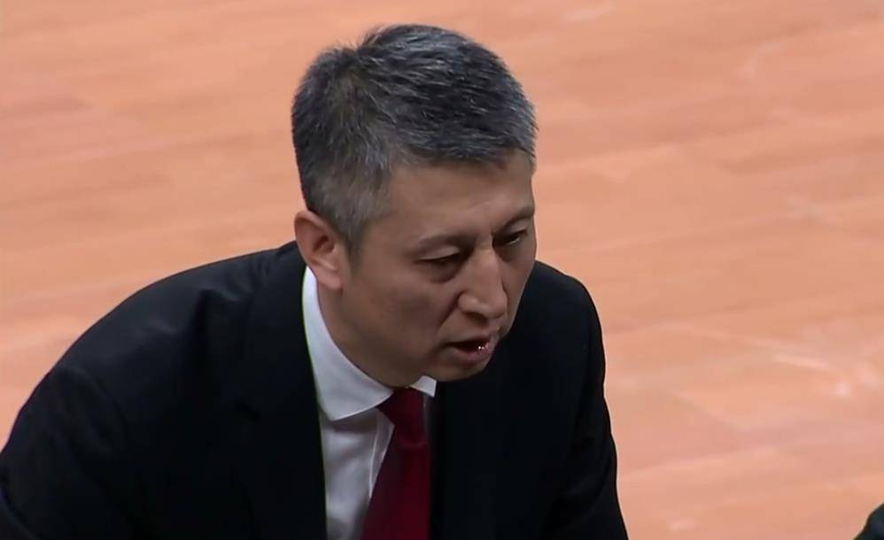 辽宁队与广州队的比赛很精彩_赵继伟_失误_贾明