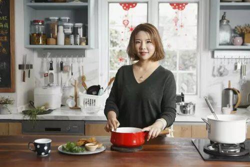从厨房到屏幕amanda李若雯如何用美食征服百万粉丝心